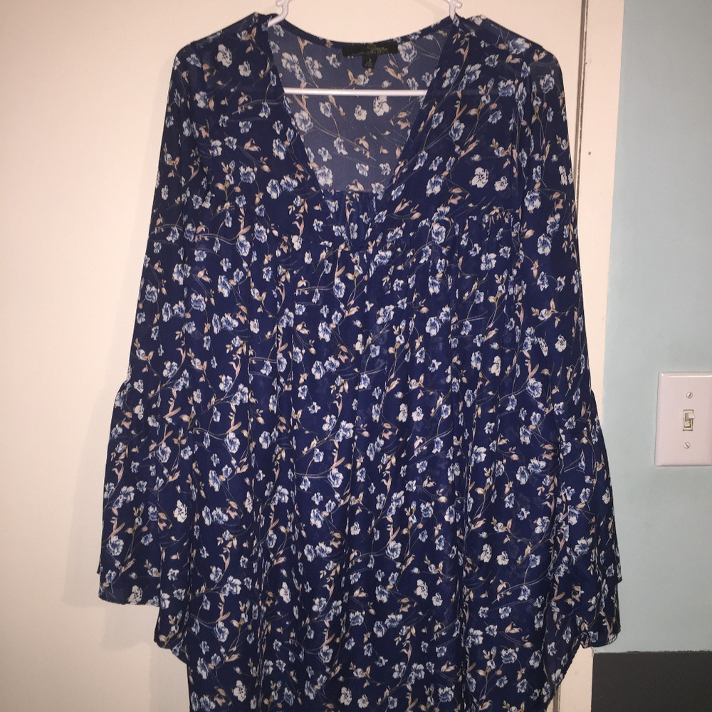 Navy & Tan Floral Print V-Neck Tunic